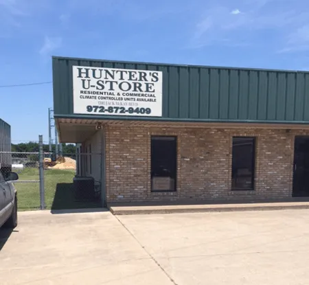 Hunter U Store facility entrance